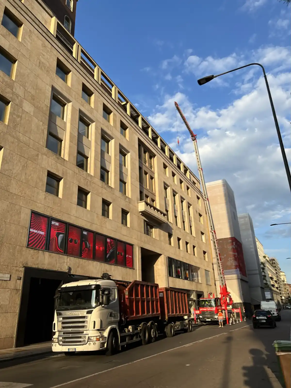 restyling spazi esterni milano 01